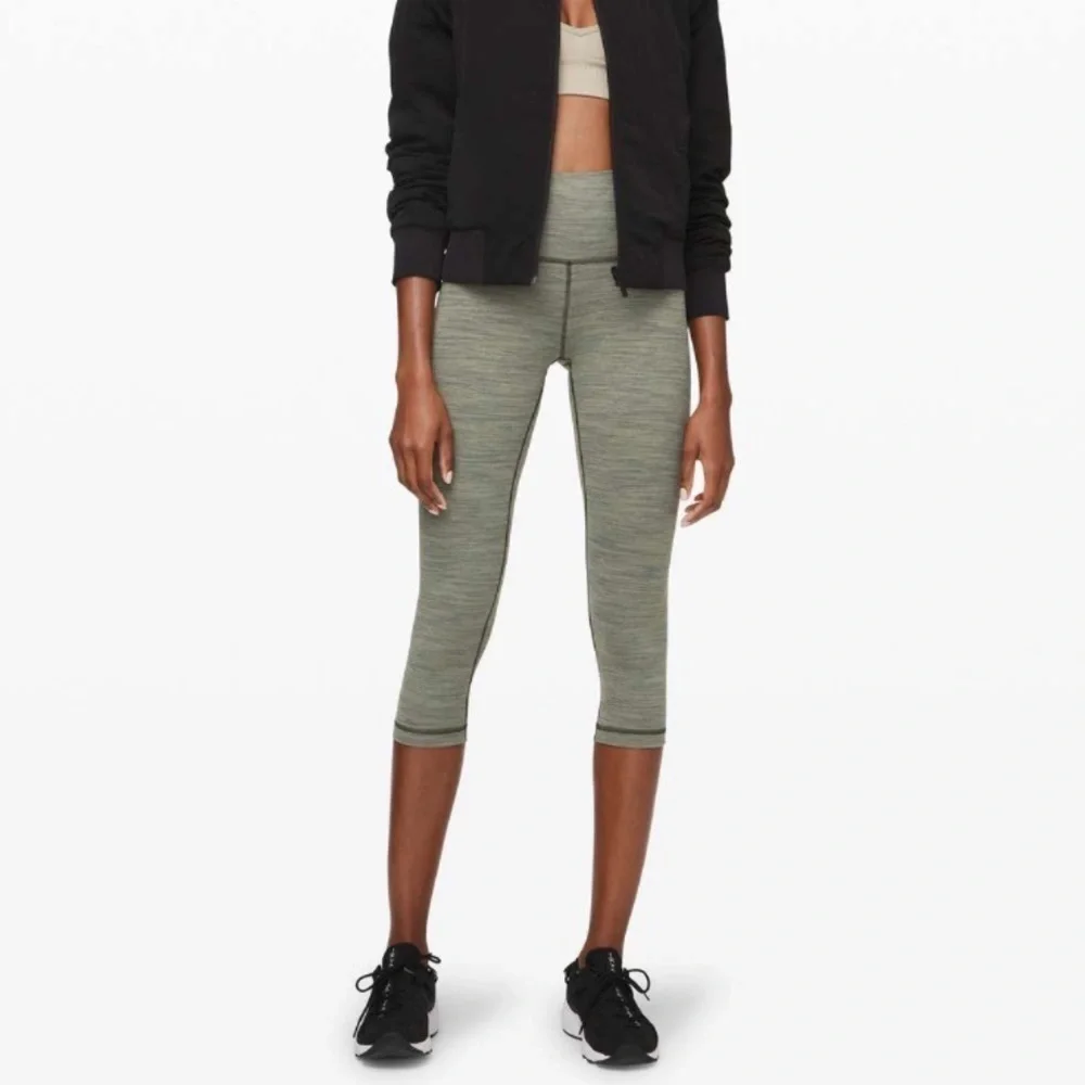 Lululemon Wunder Under Crop (High-Rise) Luxtreme 21